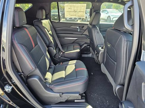 New 2026 Chevrolet Traverse RS AWD/4WD image 12