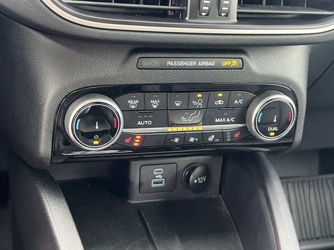Certified 2022 Ford Escape SEL AWD/4WD image 24