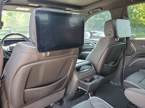 Used 2024 Cadillac Escalade Sport w/ LPO, ONYX Package AWD/4WD image 28