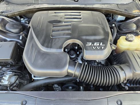 Used 2020 Dodge Charger SXT w/ Blacktop Package image 39