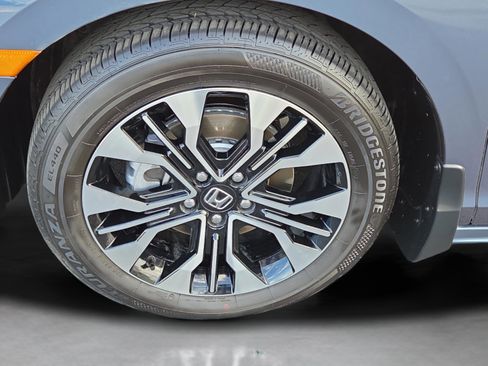 Used 2025 Honda Odyssey Elite image 9