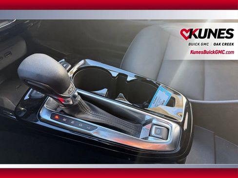 Used 2024 Chevrolet Trax ACTIV w/ Sunroof Package image 16