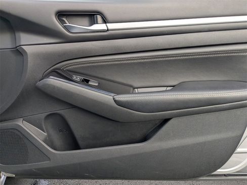 Used 2023 Nissan Altima 2.5 SL image 38