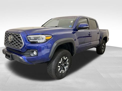 Used 2023 Toyota Tacoma TRD Off-Road w/ Technology Package AWD/4WD image 11