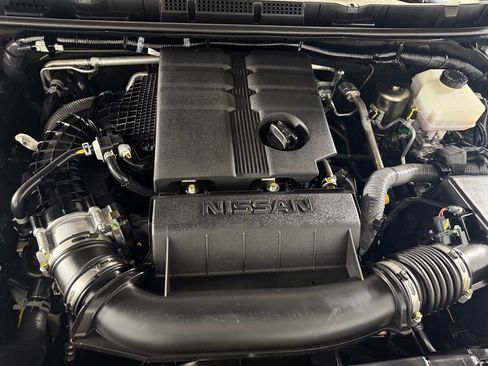 Used 2025 Nissan Frontier SV w/ SV Convenience Package RWD image 31