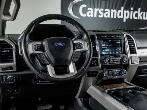 Used 2019 Ford F250 Lariat w/ Lariat Ultimate Package image 16