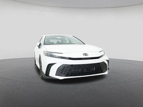 New 2026 Toyota Camry SE image 30