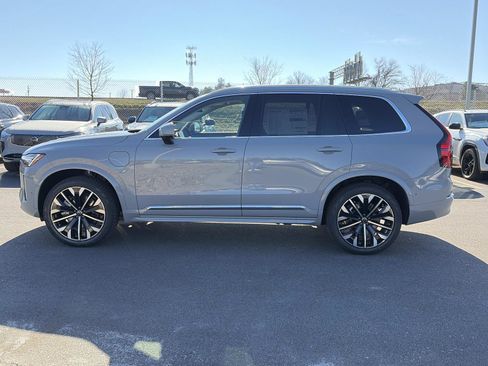 New 2026 Volvo XC90 T8 Plus w/ Protection Package Premier image 4