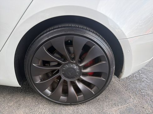 Used 2021 Tesla Model 3 Performance image 20