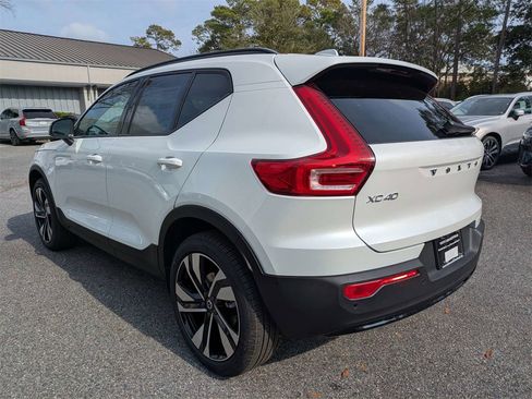 New 2026 Volvo XC40 B5 Ultra w/ Protection Package Premier image 6