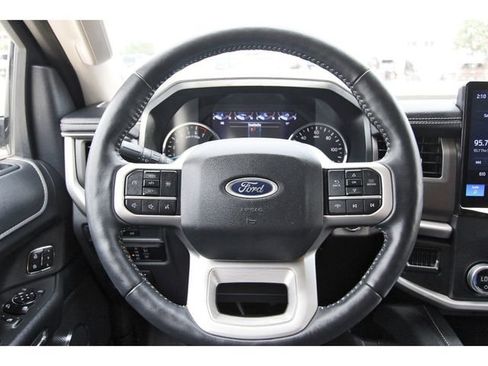 Used 2024 Ford Expedition Max XLT RWD image 14