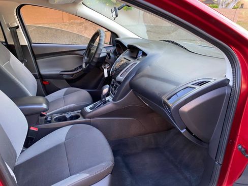 Used 2014 Ford Focus SE image 54