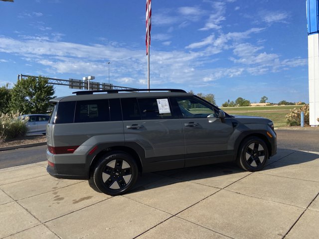 Used 2025 Hyundai Santa Fe SEL FWD image 3