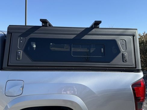 Used 2020 Toyota Tacoma SR5 image 43