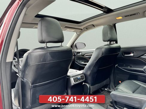 Used 2016 Toyota Highlander Limited Platinum AWD/4WD image 22