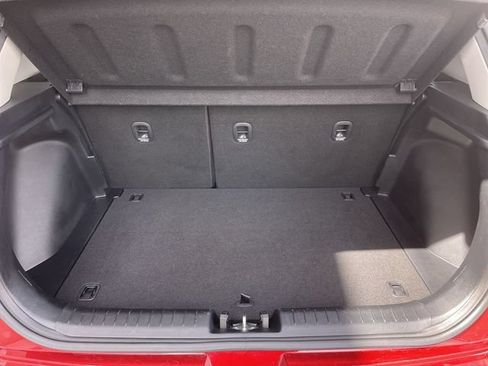 Used 2026 Hyundai Venue SEL FWD image 23