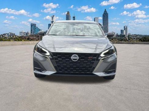 Certified 2025 Nissan Altima 2.5 SR w/ SR Premium Package FWD image 29