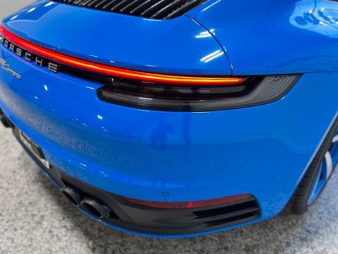 Used 2022 Porsche 911 Carrera RWD image 39