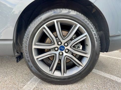 Used 2021 Ford Edge Titanium w/ Equipment Group 301A AWD/4WD image 32