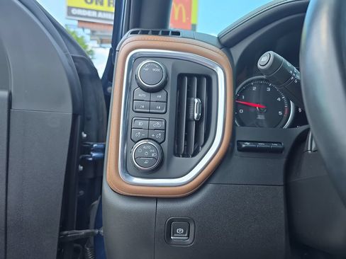 Used 2023 Chevrolet Silverado 2500 High Country w/ Z71 Off-Road Package AWD/4WD image 20