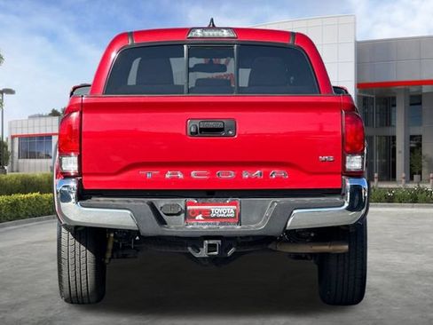 Used 2016 Toyota Tacoma TRD Off-Road w/ Towing Package RWD image 5