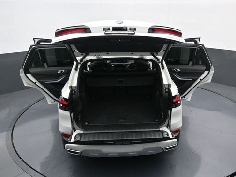 New 2025 BMW X5 xDrive40i w/ Parking Assistance Package image 47