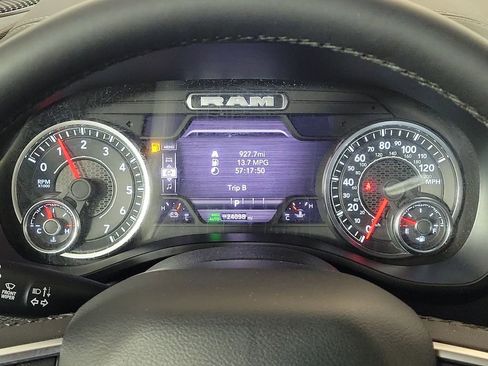 Used 2025 RAM 1500 Big Horn AWD/4WD image 17