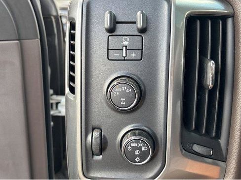 Used 2017 Chevrolet Silverado 1500 LTZ Z71 w/ LTZ Plus Package AWD/4WD image 29
