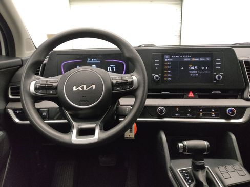 Used 2023 Kia Sportage LX FWD image 22