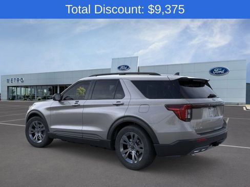 New 2026 Ford Explorer Active w/ Active Comfort Package AWD/4WD image 4