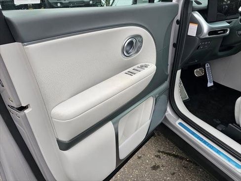 New 2026 Hyundai Ioniq 9 Calligraphy AWD/4WD image 17