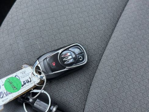 Used 2025 Buick Encore GX Preferred AWD/4WD image 22