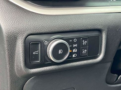 Used 2023 Ford Explorer XLT w/ Equipment Group 202A AWD/4WD image 25