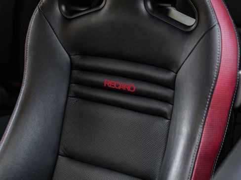 Used 2014 Nissan GT-R Black Edition image 41