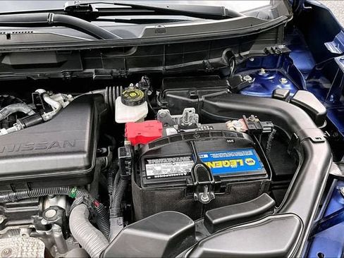 Used 2019 Nissan Rogue SV w/ Premium Package AWD/4WD image 32