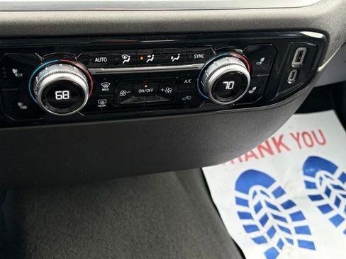 Used 2025 GMC Sierra 1500 SLT image 21