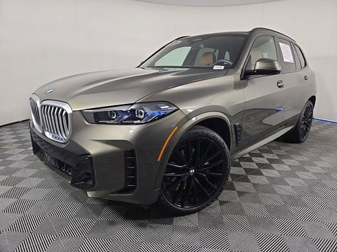 Used 2026 BMW X5 xDrive40i w/ M Sport Package AWD/4WD image 1
