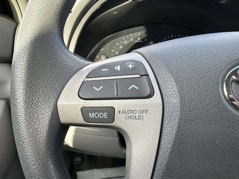 Used 2011 Toyota Camry LE FWD image 22