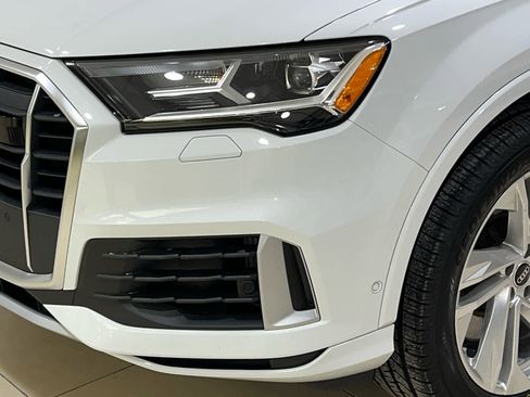Used 2022 Audi Q7 Premium Plus image 5