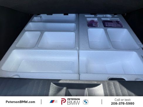 Used 2024 Toyota Prius XLE AWD/4WD image 9