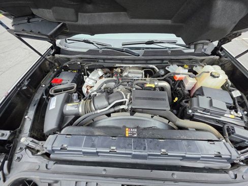 Used 2021 Chevrolet Silverado 2500 LTZ w/ LTZ Plus Package image 13