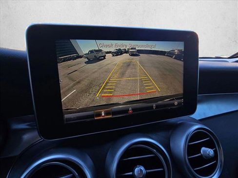 Used 2018 Mercedes-Benz GLC 300 4MATIC image 14