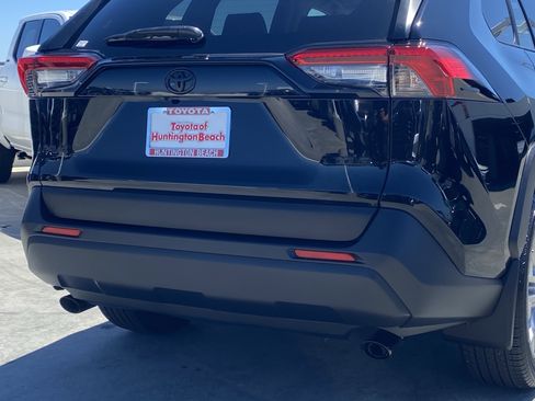 Certified 2023 Toyota RAV4 XLE Premium image 4