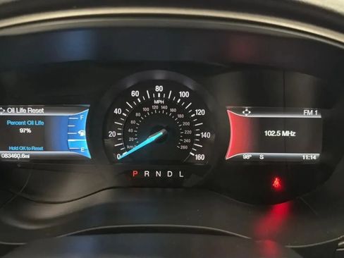 Used 2018 Ford Fusion SE w/ Fusion SE Technology Package FWD image 11