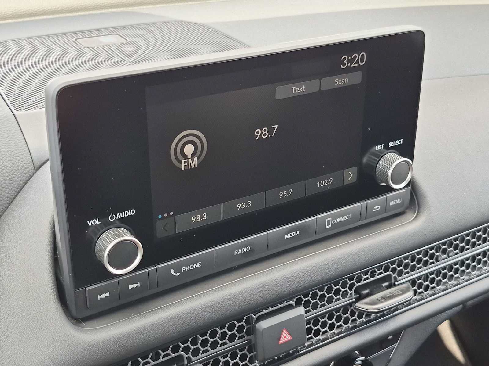 Certified 2025 Honda HR-V Sport image 25