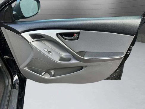Used 2013 Hyundai Elantra Limited image 23