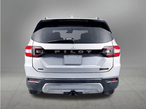 New 2026 Honda Pilot TrailSport image 4