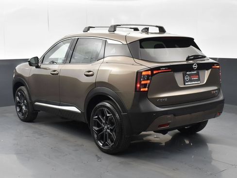 New 2026 Nissan Kicks SR w/ Illumination Package AWD/4WD image 6