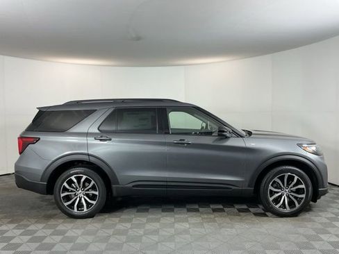 New 2026 Ford Explorer ST-Line AWD/4WD image 4