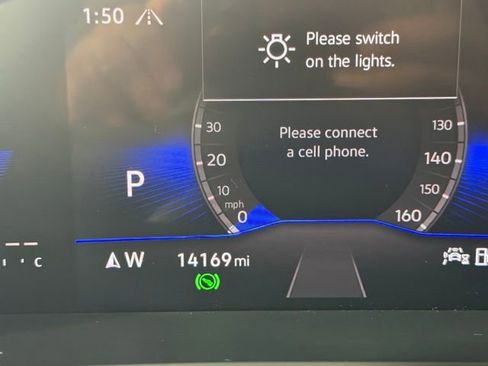 Used 2023 Volkswagen Tiguan SE R-Line image 14